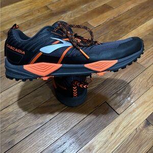 Brooks cascadia 13 Black and Orange men’s Athletic Shoes